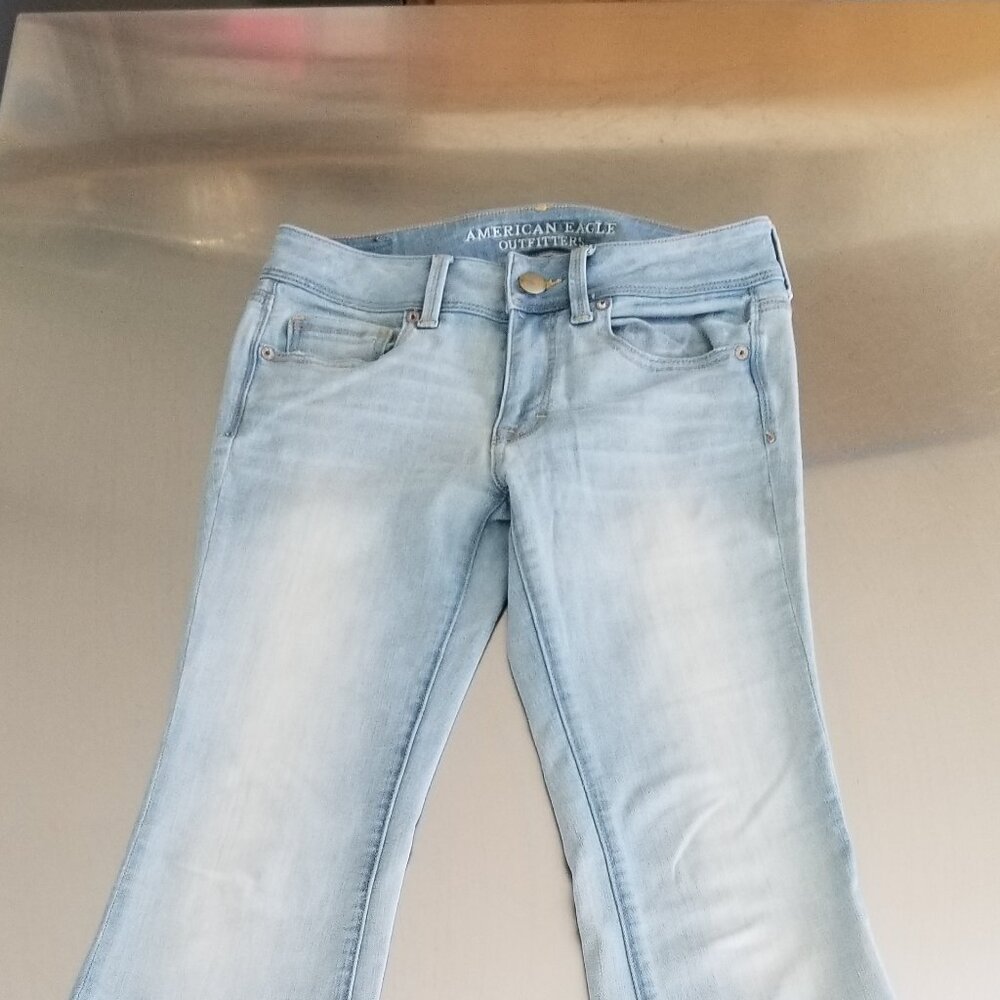 American Eagle "Super Super Stretch" Kick Boot AEO Denim X Cafe Light Wash Jeans
